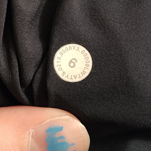 Lululemon Feeling Femme Shorts - Picture 6 of 6